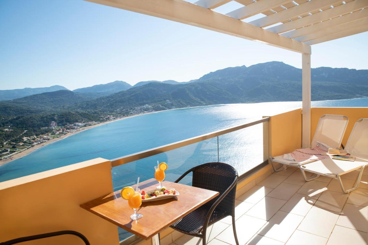 Porto Timoni Bed & Breakfast Afión Eksteriør bilde